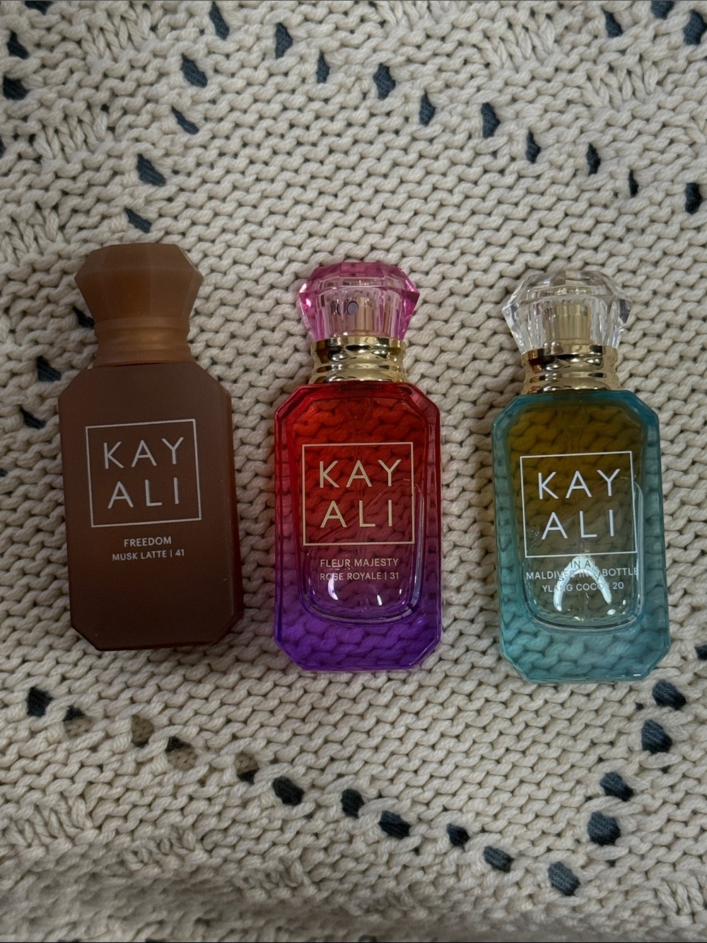 KAYALI Travel Fragrance Trio - musk latte, fleur majesty, Maldives in a bottle